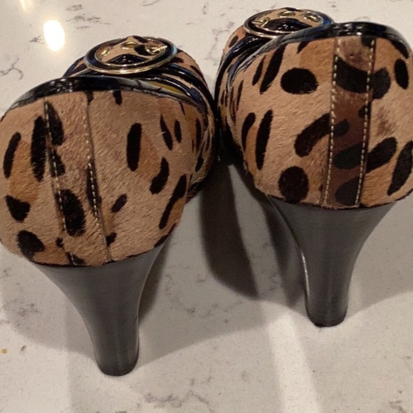 Steve Madden size 8.5 animal calfskin wedge with buckle - Picture 4 of 4